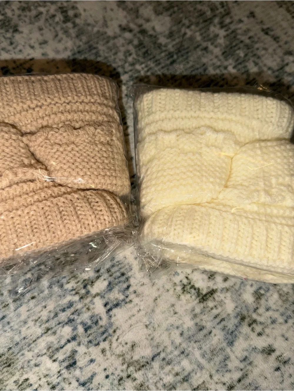 Knit baby booties Cream & Beige